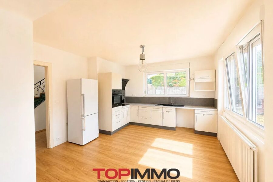 Maison à vendre à Saint-Dié-des-Vosges — Vue parc & jardin — photo 6
