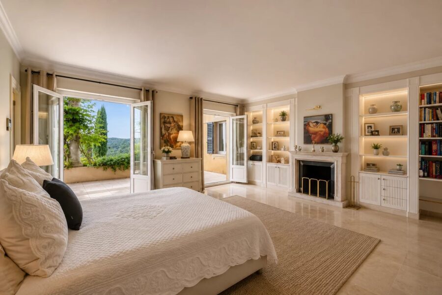 Maison à vendre à La Colle-sur-Loup — Vue mer — photo 13