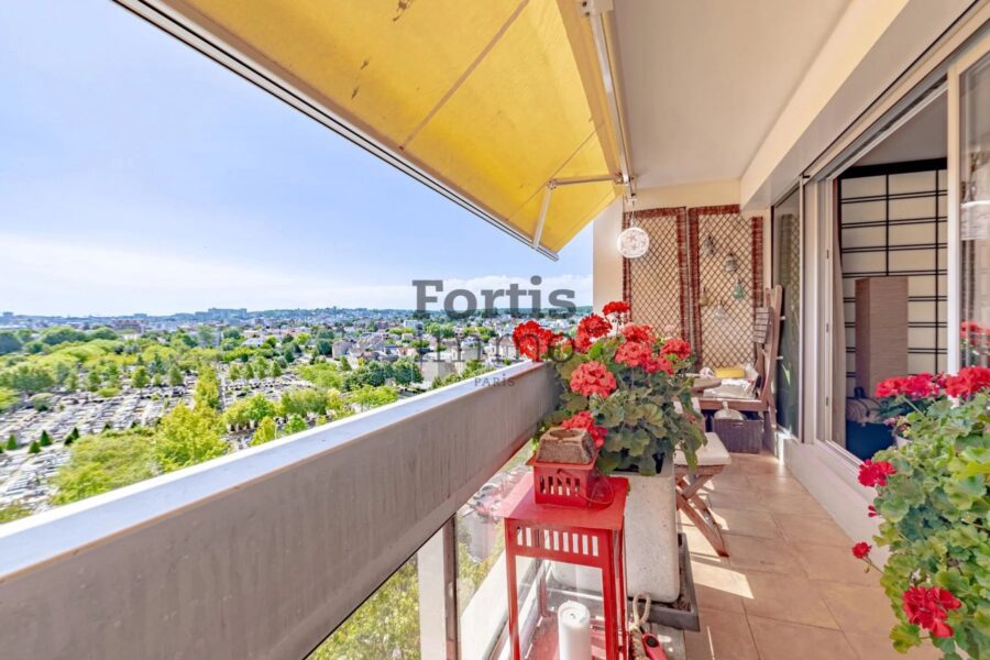 Appartement à vendre à Issy-les-Moulineaux — Vue sur la ville — photo 9