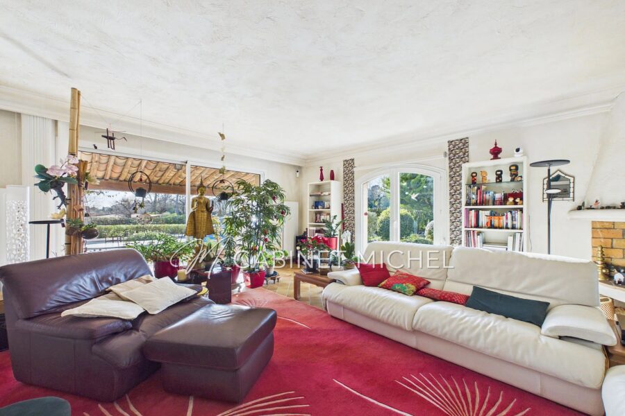 Maison à vendre à Roquefort-les-Pins — Vue dégagée — photo 10