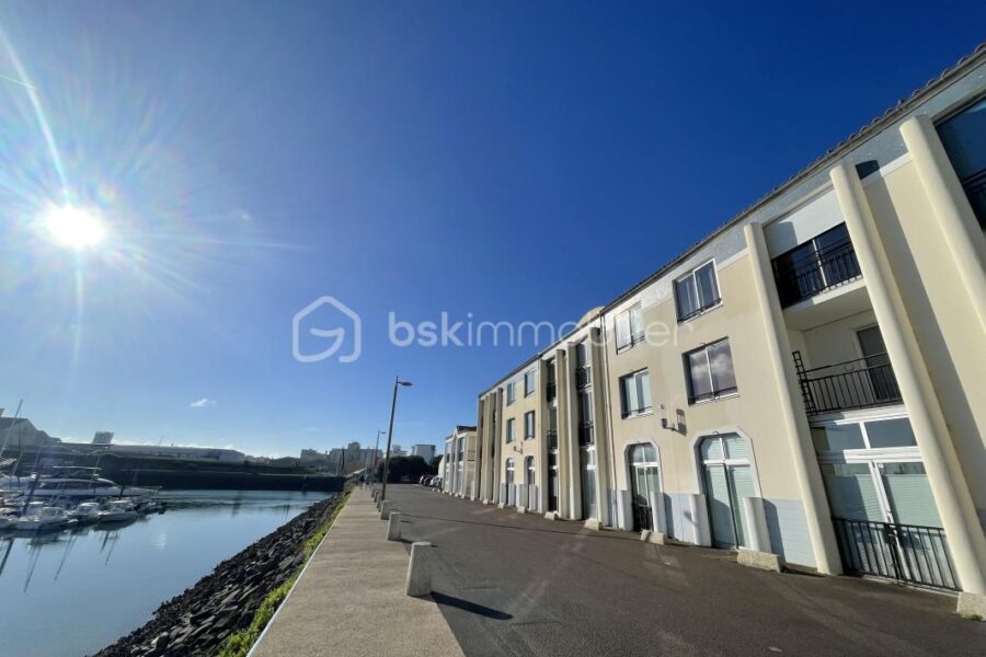 Appartement à vendre à Les Sables-d&rsquo;Olonne — Vue marina & port — photo 1