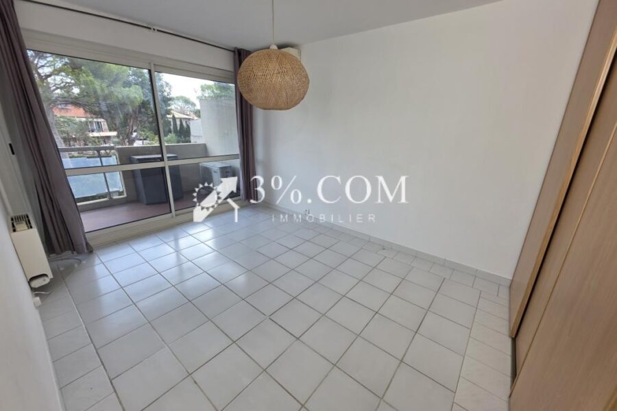 Appartement à vendre à Saint-Raphaël — Vue parc & jardin — photo 7