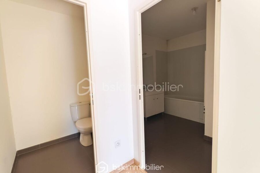 Appartement à vendre à Le Plessis-Trévise — Vue sur la ville — photo 7