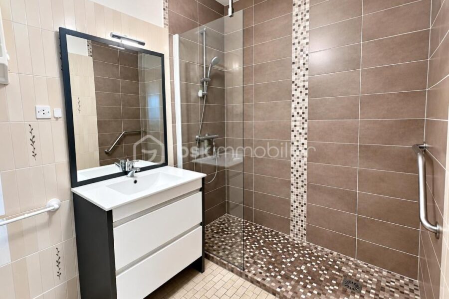 Appartement à vendre à Saint-Jean-de-Maurienne — Vue montagne — photo 8