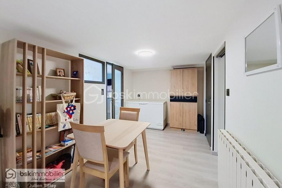 Maison à vendre à Beaucé — Vue parc & jardin — photo 7