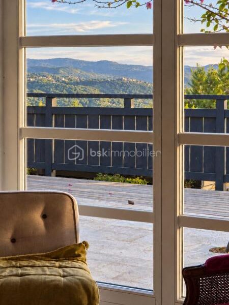 Maison à vendre à Le Castellet — Vue montagne — photo 1
