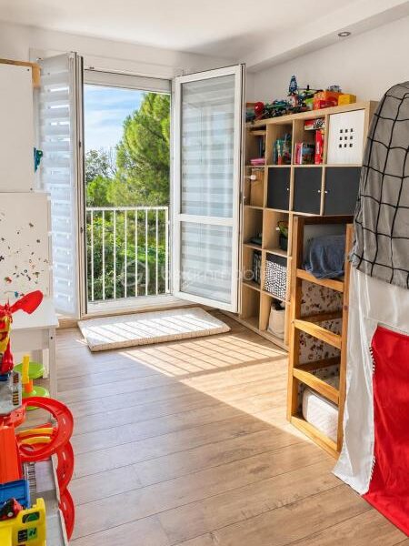 Appartement à vendre à Marseille 10e arrondissement — Vue sur la ville — photo 7