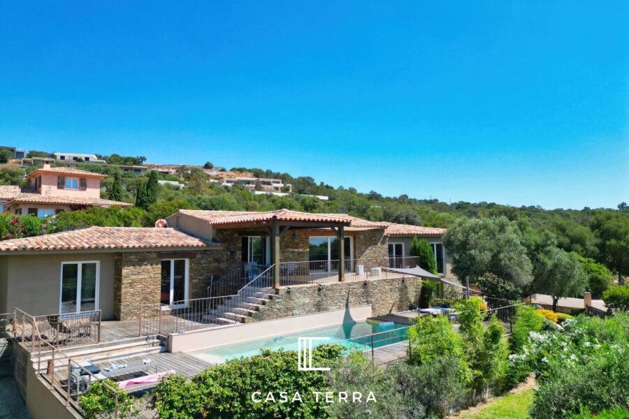 Maison à vendre à Sainte-Lucie-de-Porto-Vecchio — Vue mer — photo 4