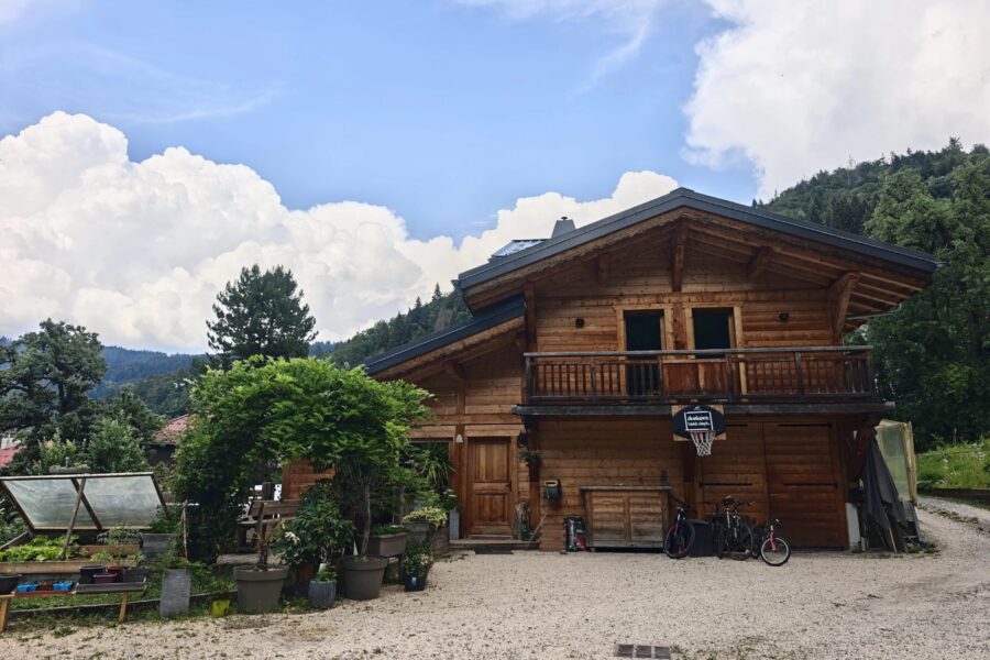 Maison à vendre à Arâches-la-Frasse — Vue montagne — photo 12