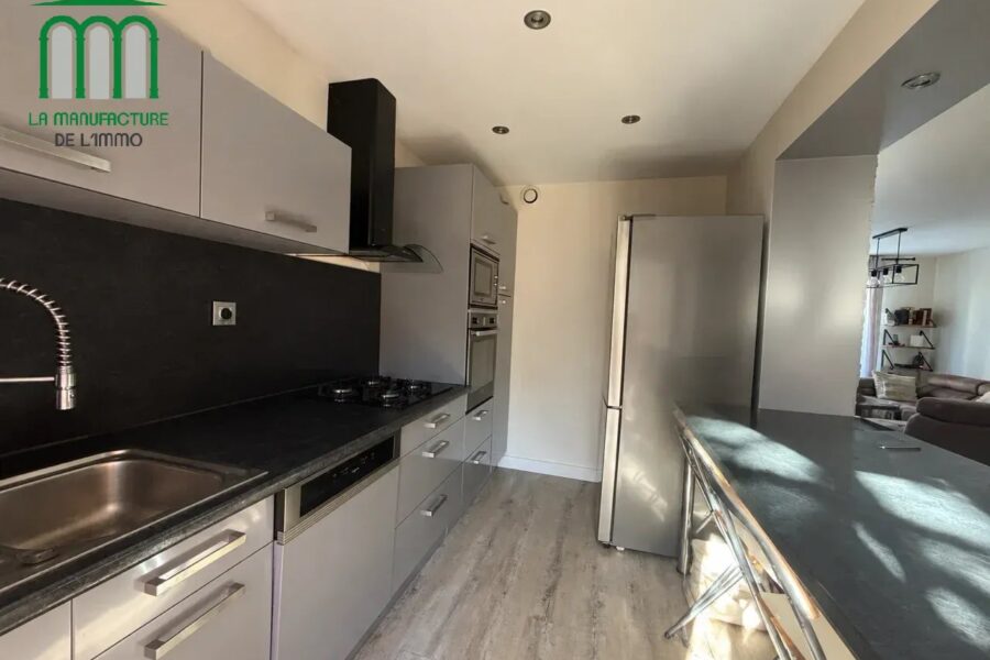 Maison à vendre à Saint-Étienne — Vue parc & jardin — photo 4