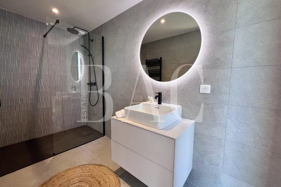 Appartement à vendre à Théoule-sur-Mer — Vue mer — photo 9