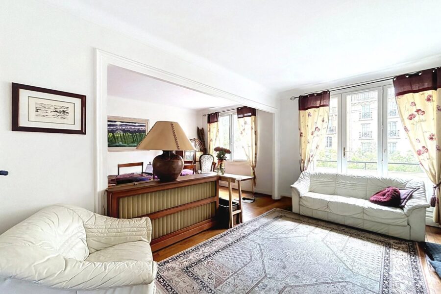 Appartement à vendre à Paris 15e arrondissement — Vue sur la ville — photo 8