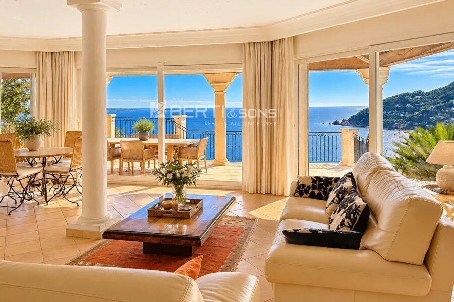 Maison à vendre à Théoule-sur-Mer — Vue mer — photo 3