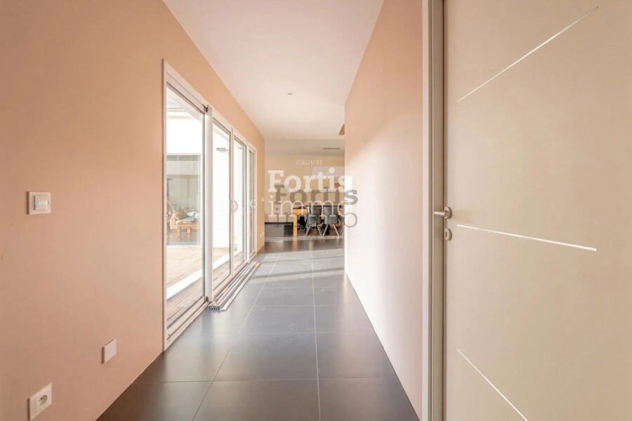 Maison à vendre à Bois-Colombes — Vue parc & jardin — photo 11