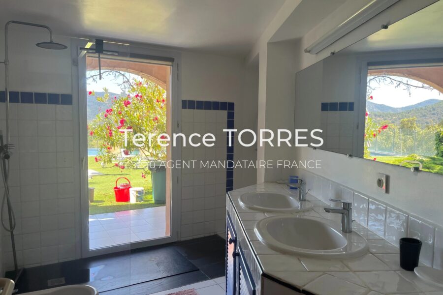 Maison à vendre à Le Plan-de-la-Tour — Vue montagne — photo 8