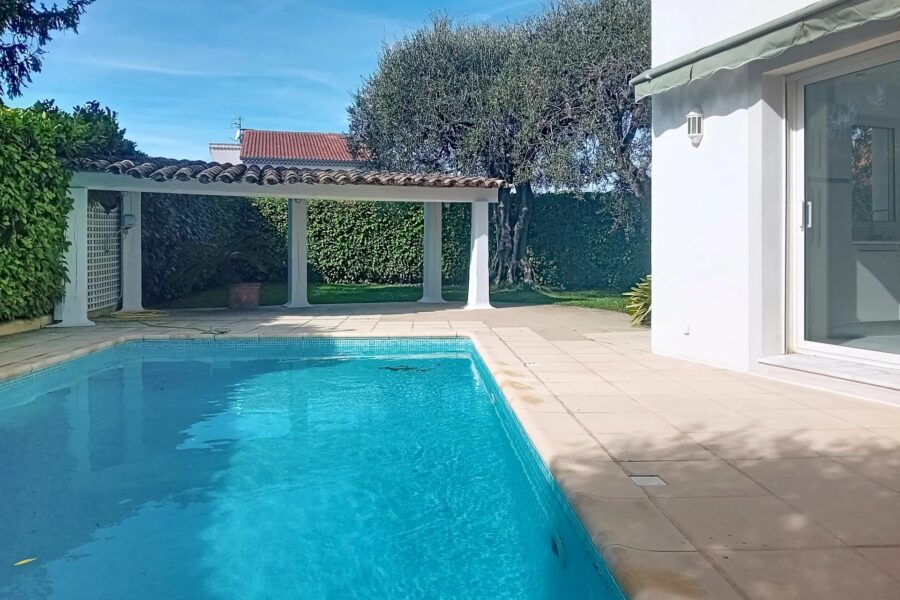 Maison à vendre à Le Cannet — Vue mer — photo 6
