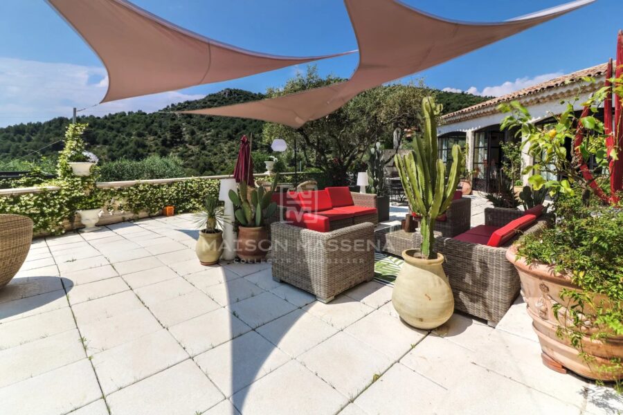 Maison à vendre à La Roquette-sur-Var — Vue montagne — photo 21