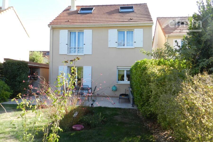 Maison à vendre à Nozay — Vue parc & jardin — photo 2