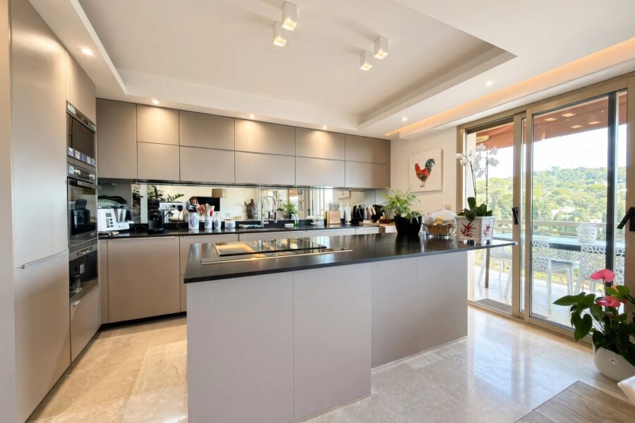 Appartement à vendre à Le Cannet — Vue mer — photo 5