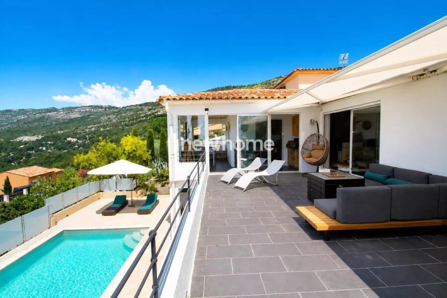 Maison à vendre à Saint-Vallier-de-Thiey — Vue mer — photo 1