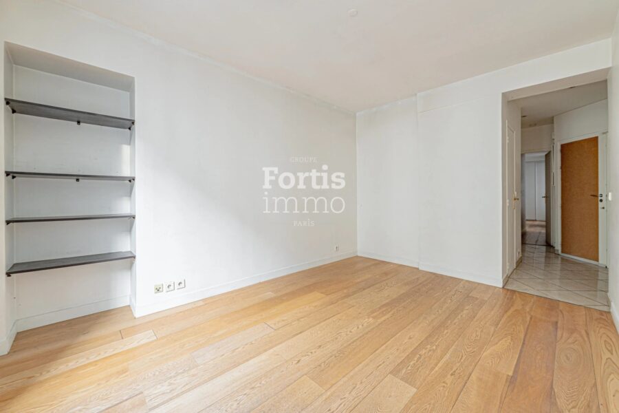 Appartement à vendre à Paris 1er arrondissement — Vue parc & jardin — photo 4