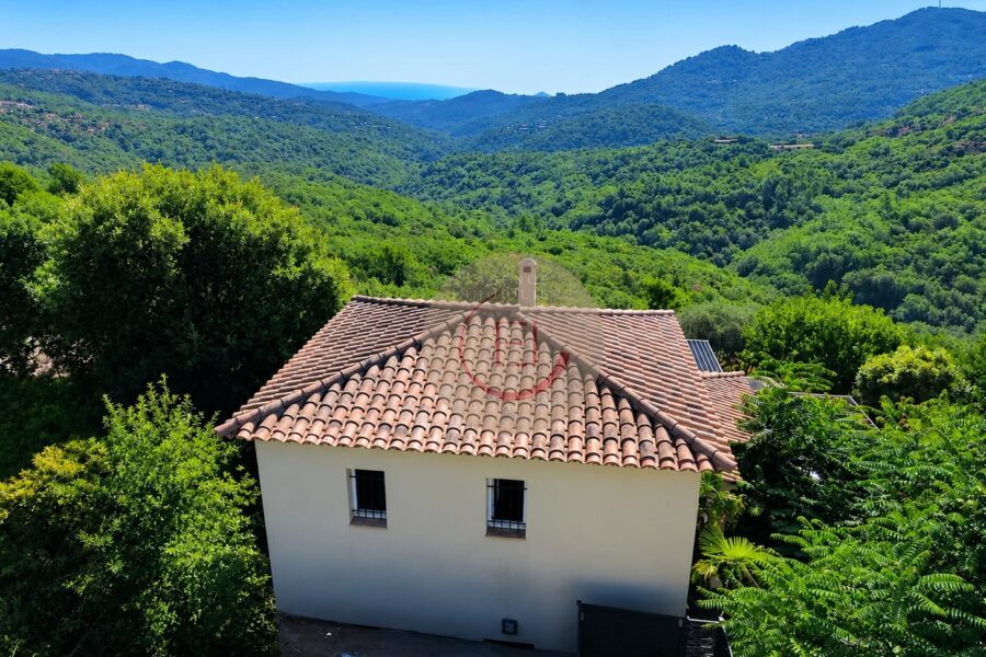 Maison à vendre à Les Adrets-de-l&rsquo;Estérel — Vue mer — photo 4