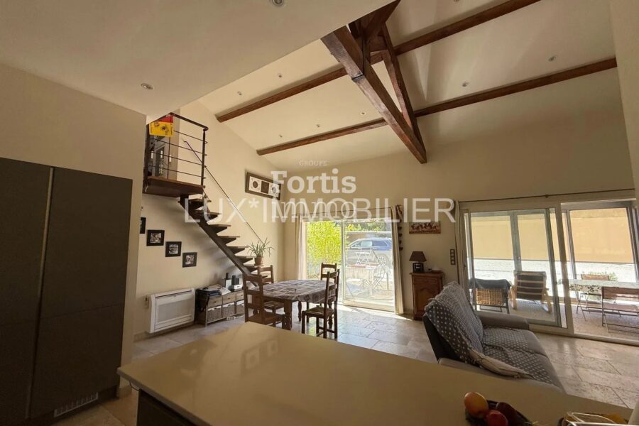 Maison à vendre à Saint-Rémy-de-Provence — Vue parc & jardin — photo 10