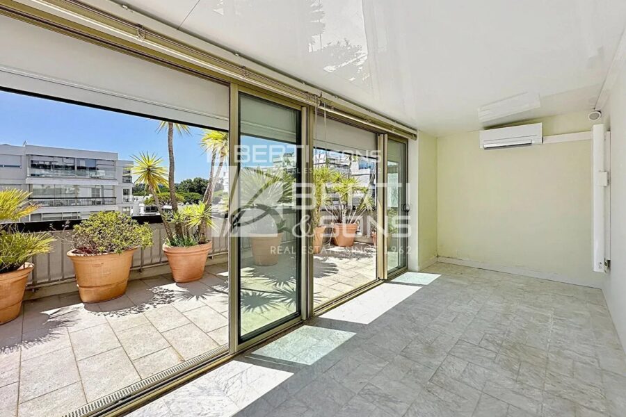 Appartement à vendre à Mandelieu-la-Napoule — Vue mer — photo 13