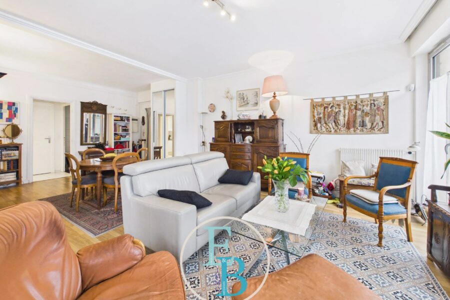 Appartement à vendre à Paris 17e arrondissement — Vue sur la ville — photo 3