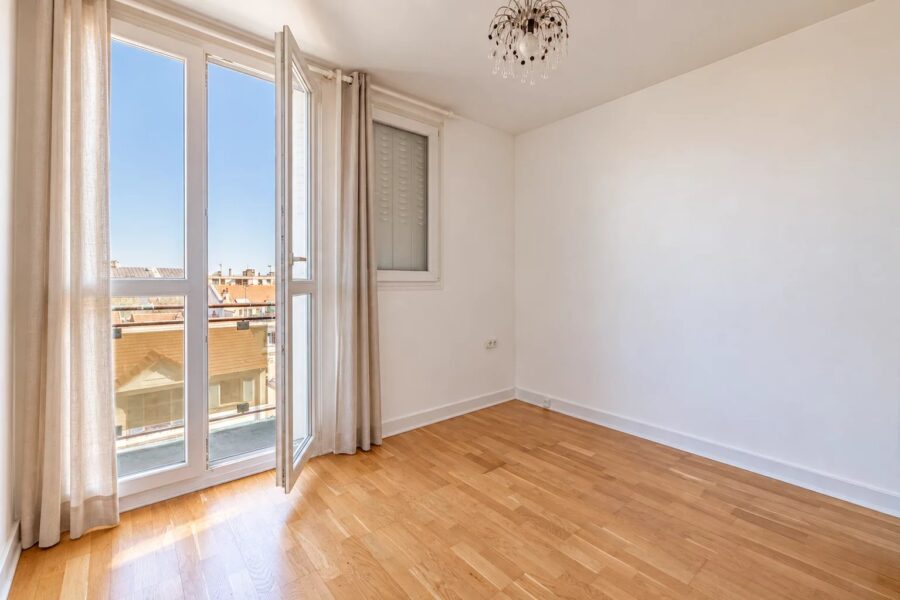 Appartement à vendre à Le Bourget — Vue parc & jardin — photo 7
