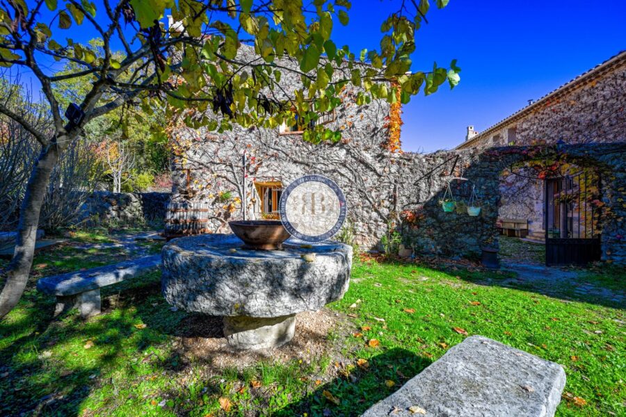 Maison à vendre à Le Broc — Vue montagne — photo 13