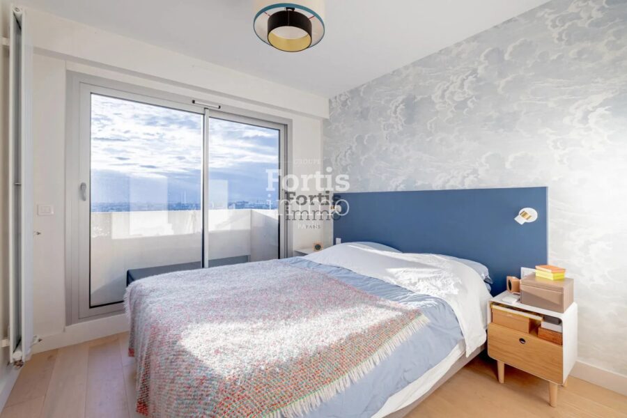 Appartement à vendre à Paris 18e arrondissement — Vue sur la ville — photo 11