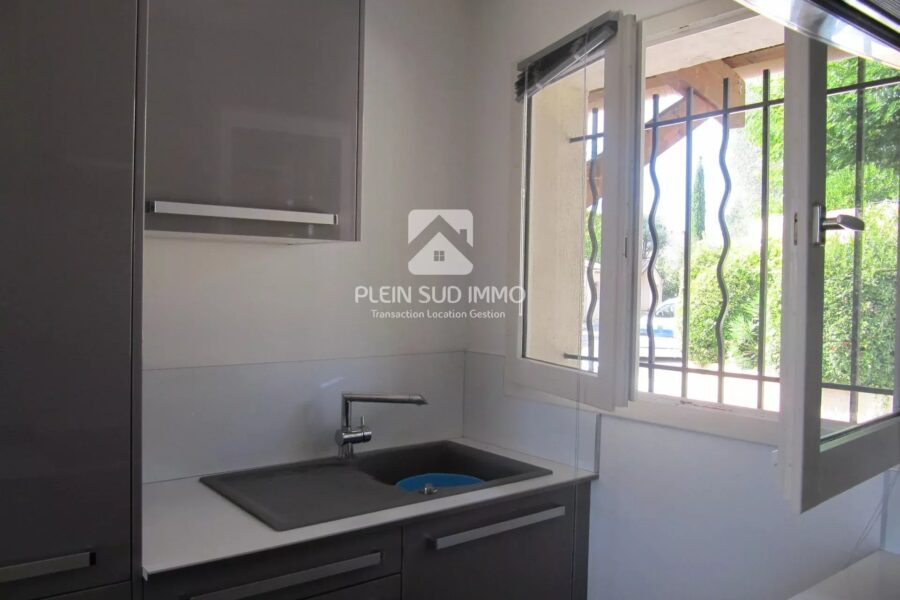 Appartement à louer à Le Rouret — Vue nature — photo 4