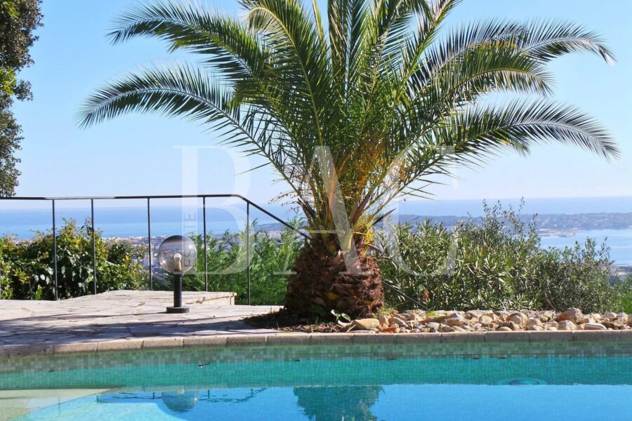 Maison à vendre à Cannes — Vue mer — photo 2
