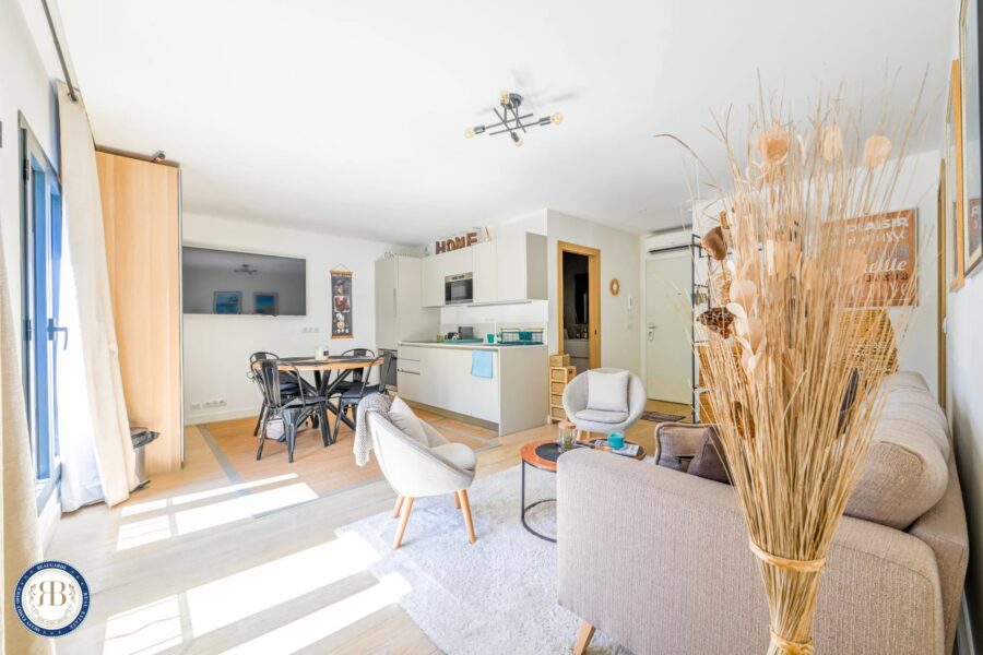 Appartement à vendre à Antibes — Vue sur la ville — photo 6
