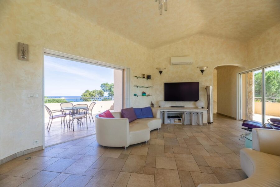 Maison à vendre à Sainte-Lucie-de-Porto-Vecchio — Vue mer — photo 5