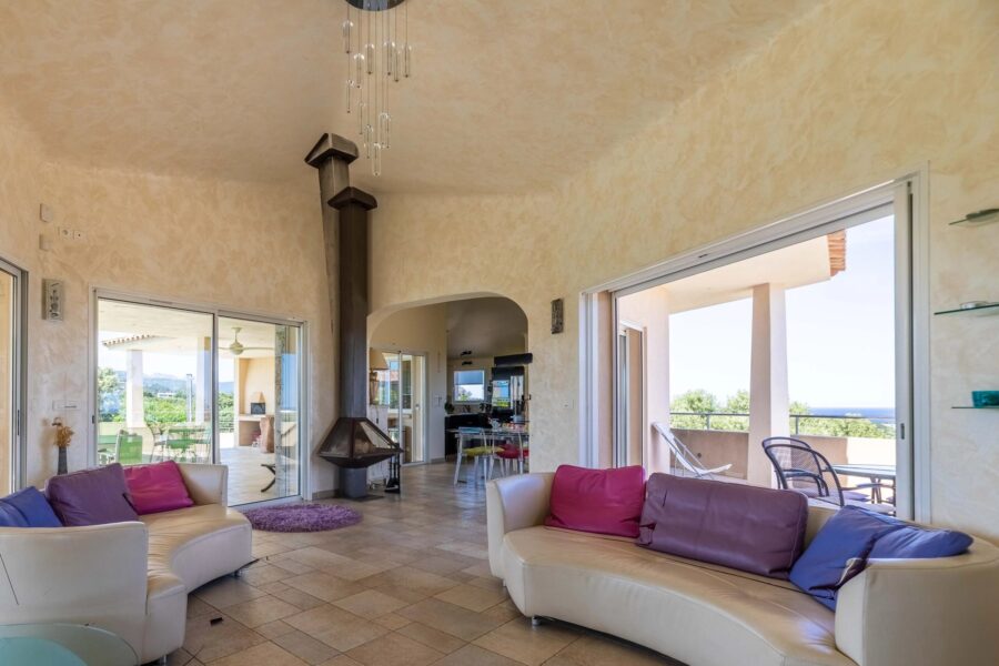 Maison à vendre à Sainte-Lucie-de-Porto-Vecchio — Vue mer — photo 7