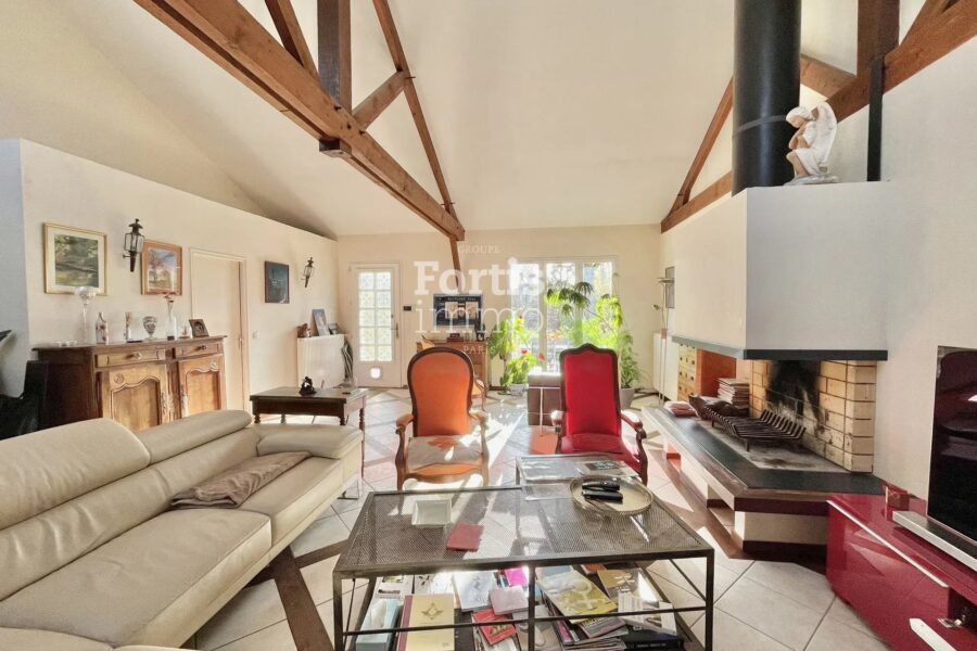Maison à vendre à Saintry-sur-Seine — Vue parc & jardin — photo 26