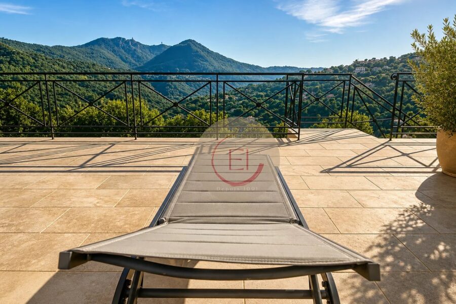 Maison à vendre à Les Adrets-de-l&rsquo;Estérel — Vue montagne — photo 5