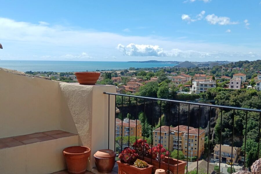 Maison à vendre à Cagnes-sur-Mer — Vue mer — photo 1