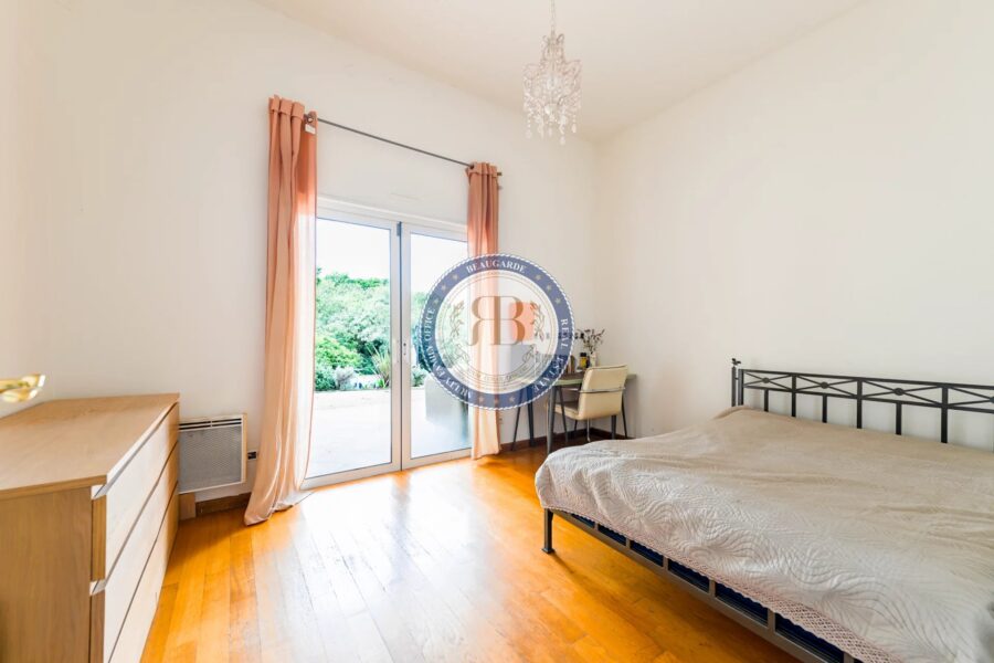Maison à vendre à Châteauneuf-Grasse — Vue montagne — photo 13