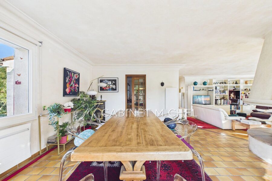 Maison à vendre à Roquefort-les-Pins — Vue dégagée — photo 9