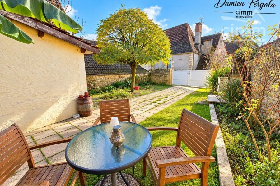 Appartement à vendre à Auriac-du-Périgord — Vue parc & jardin — photo 1