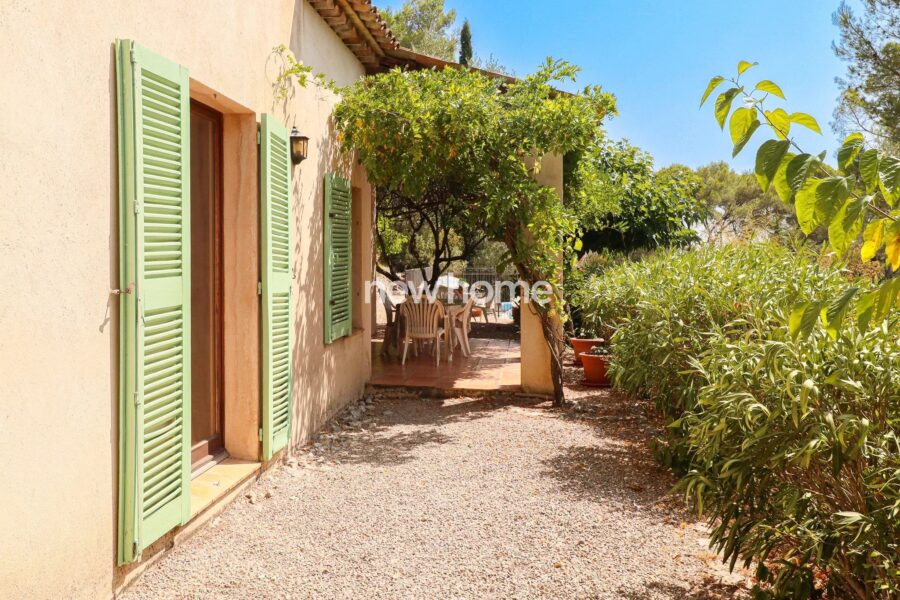 Maison à vendre à Seillans — Vue parc & jardin — photo 6