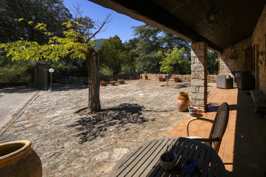 Maison à vendre à Sartène — Vue sur la ville — photo 4