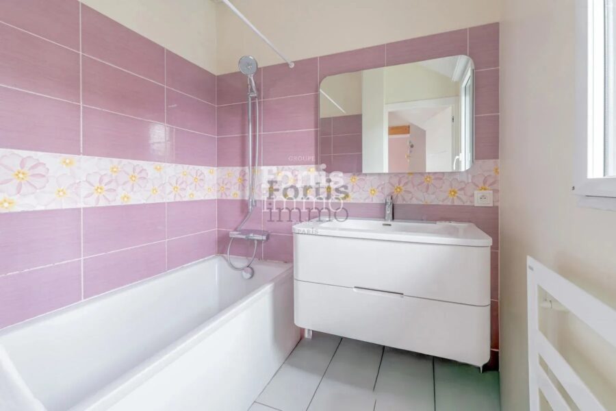 Maison à vendre à Bois-Colombes — Vue parc & jardin — photo 17