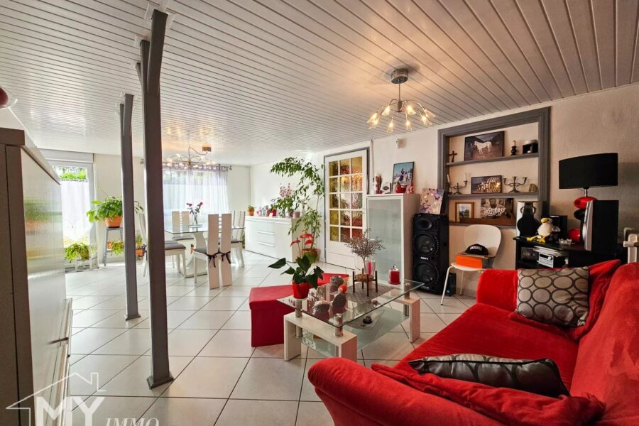 Maison à vendre à La Roquille — Vue parc & jardin — photo 2