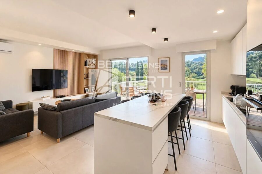 Appartement à vendre à Mandelieu-la-Napoule — Vue golf — photo 3