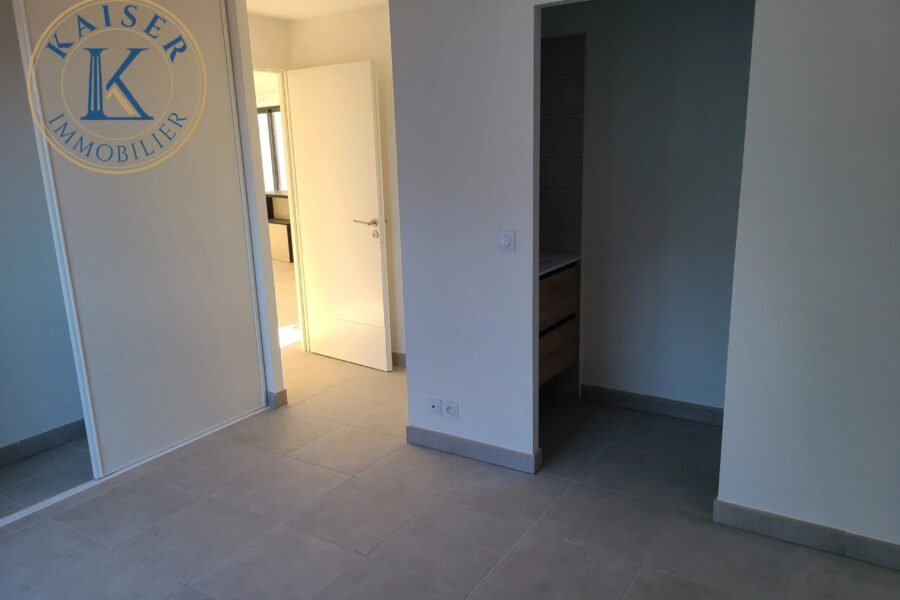Appartement à vendre à La Londe-les-Maures — Vue mer — photo 10