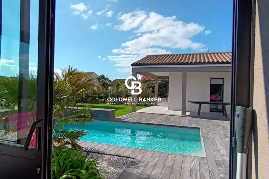 Maison à vendre à Talmont-Saint-Hilaire — Vue mer — photo 1